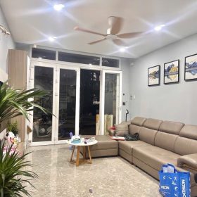 Nhà 4 tầng – 4PN, 3WC – Đường 8m đối diện công viên